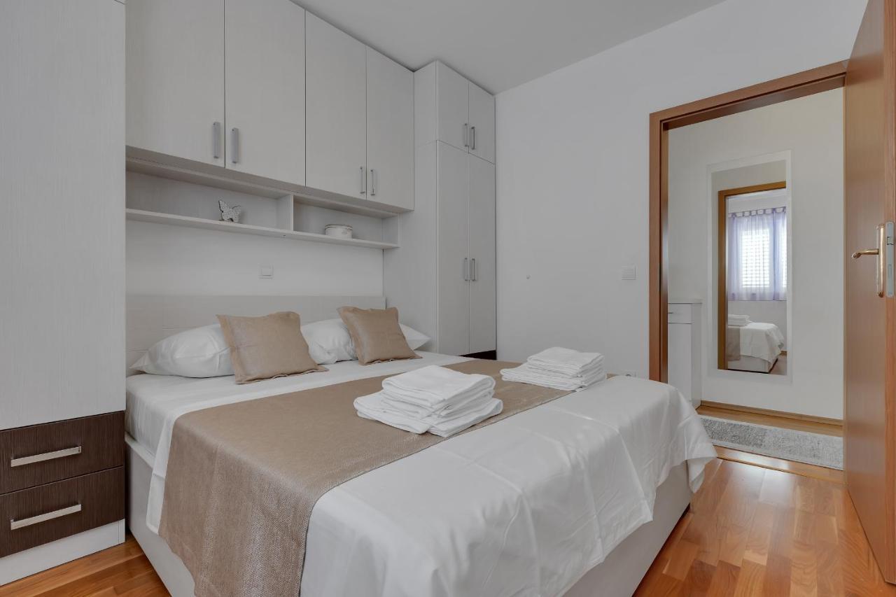 מאקרסקה Apartment Pine Fine With Free Parking מראה חיצוני תמונה
