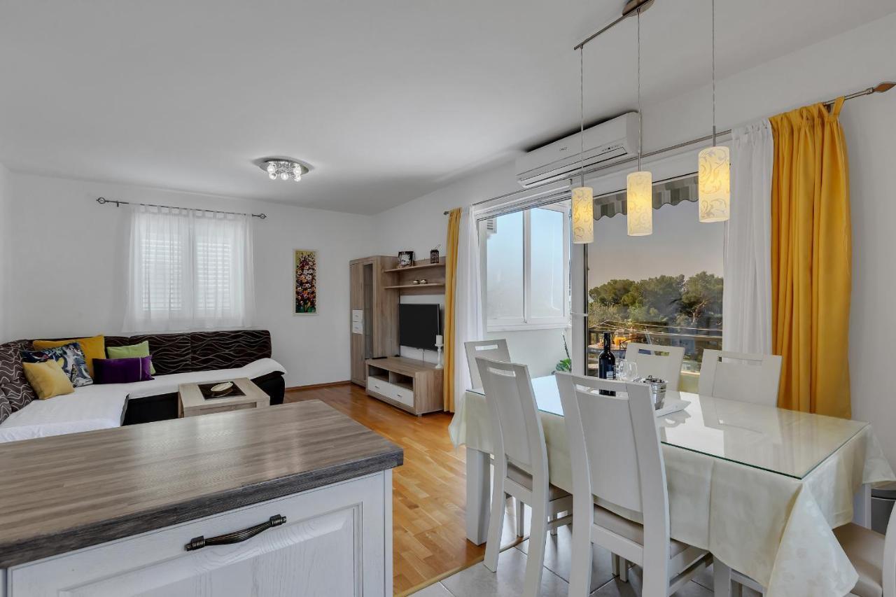 מאקרסקה Apartment Pine Fine With Free Parking מראה חיצוני תמונה